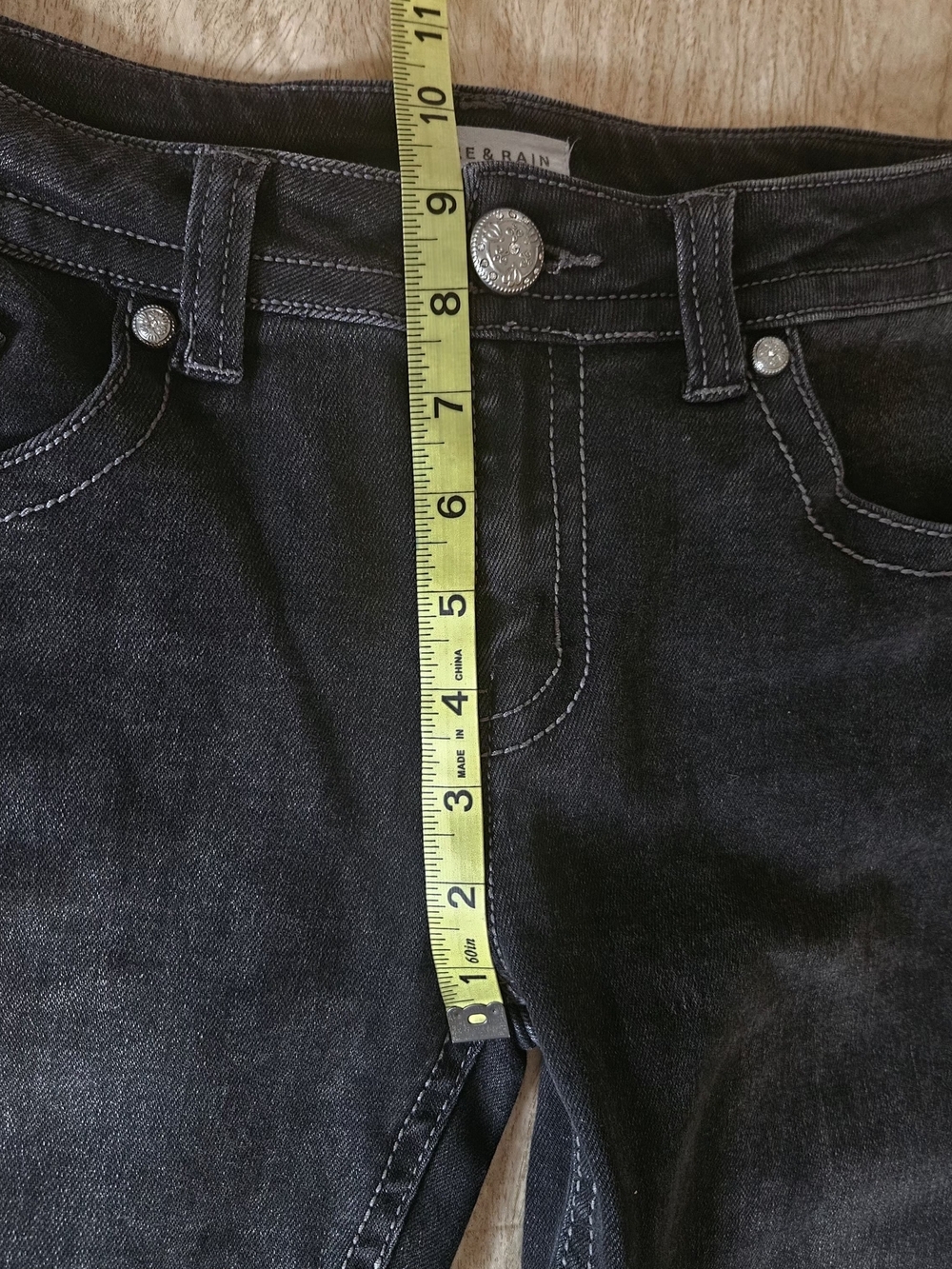 ​Fire & Rain Y2K Black Flare Jeans Angel Wing Rhinestone Pockets Size 11 - Picture 14 of 16